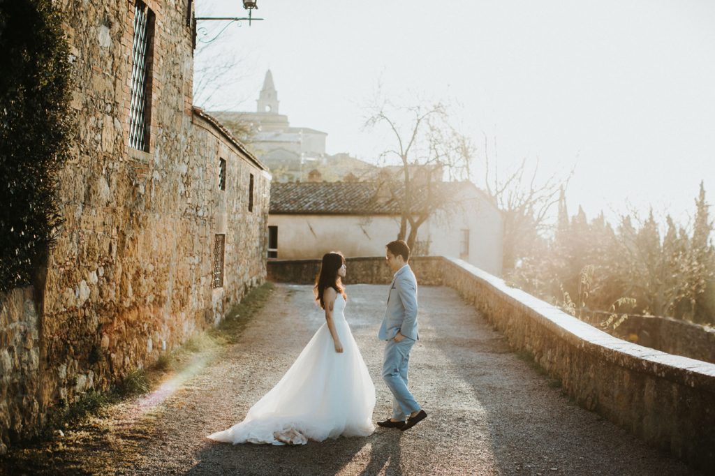 italy-prewedding-intimate-outdoor-session-wedding-photographer-beautiful-artistic-terri-travins