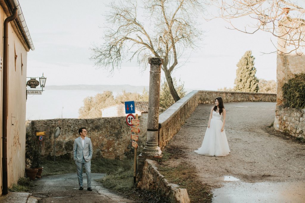 italy-prewedding-intimate-outdoor-session-wedding-photographer-beautiful-artistic-terri-travins