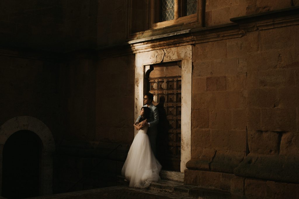 italy-prewedding-intimate-outdoor-session-wedding-photographer-beautiful-artistic-terri-travins