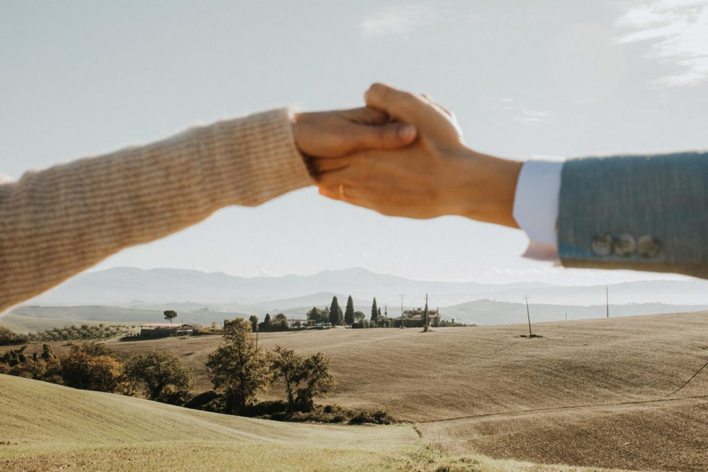 italy-prewedding-intimate-outdoor-session-wedding-photographer-beautiful-artistic-terri-travins