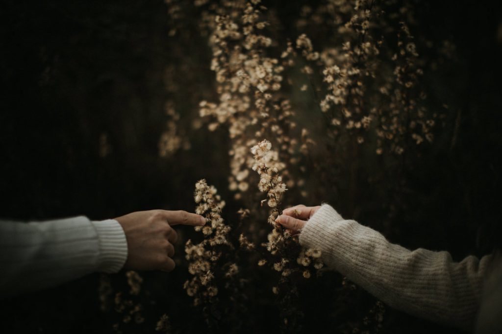 italy-prewedding-intimate-outdoor-session-wedding-photographer-beautiful-artistic-terri-travins