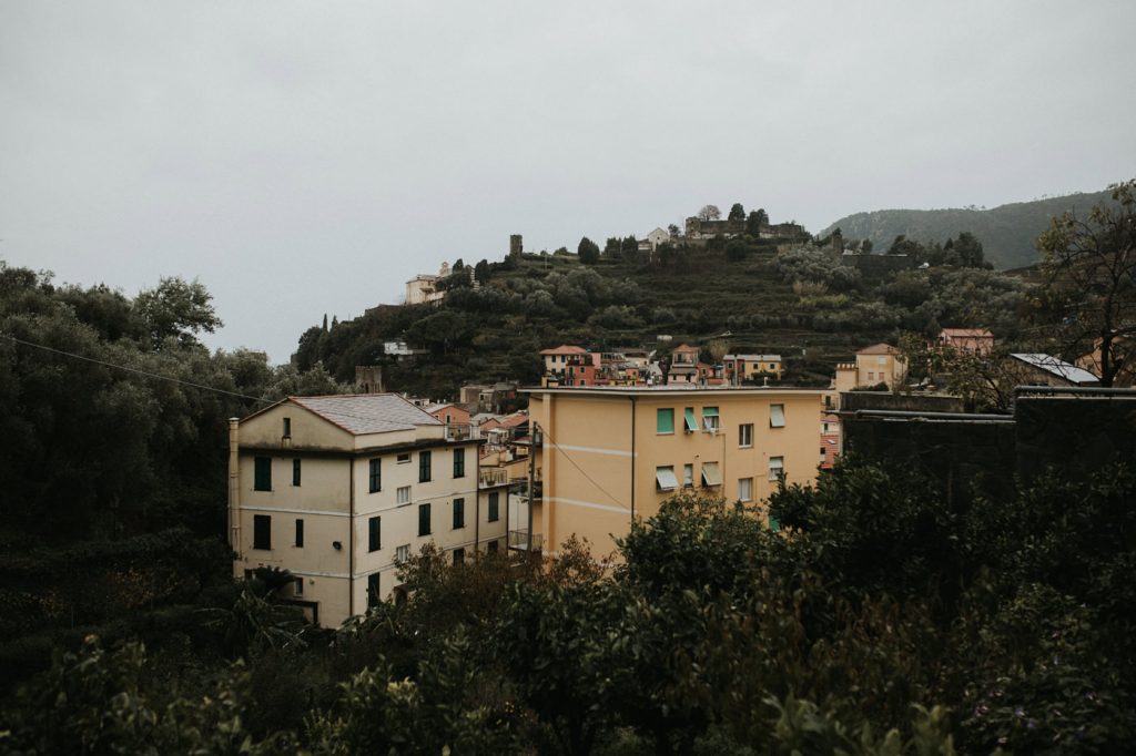 italy-prewedding-intimate-outdoor-session-wedding-photographer-beautiful-artistic-terri-travins