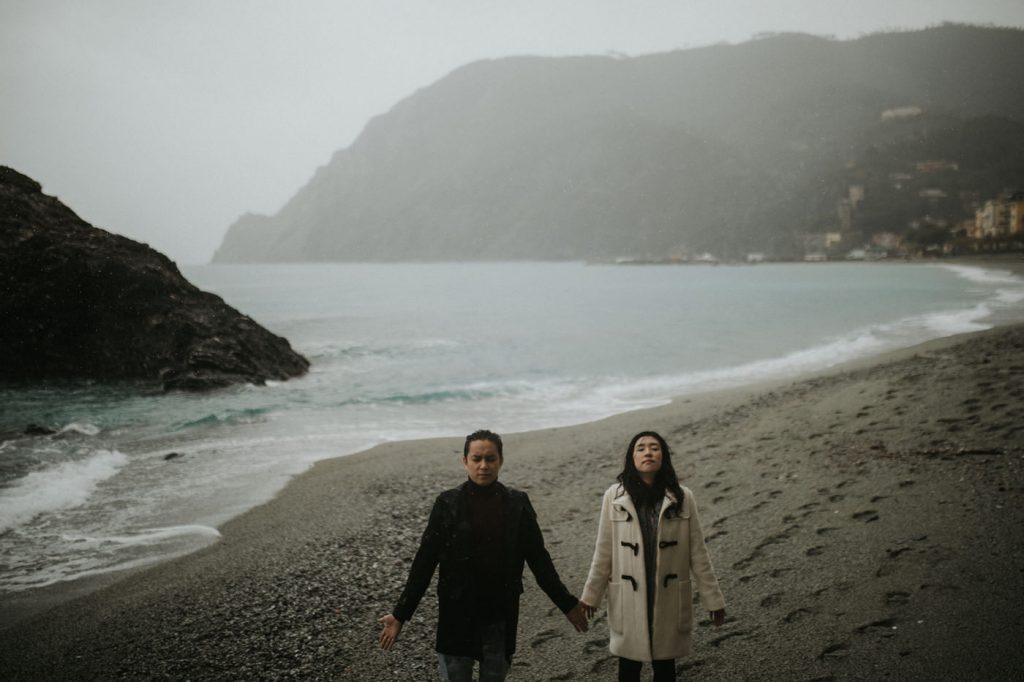 italy-prewedding-intimate-outdoor-session-wedding-photographer-beautiful-artistic-terri-travins